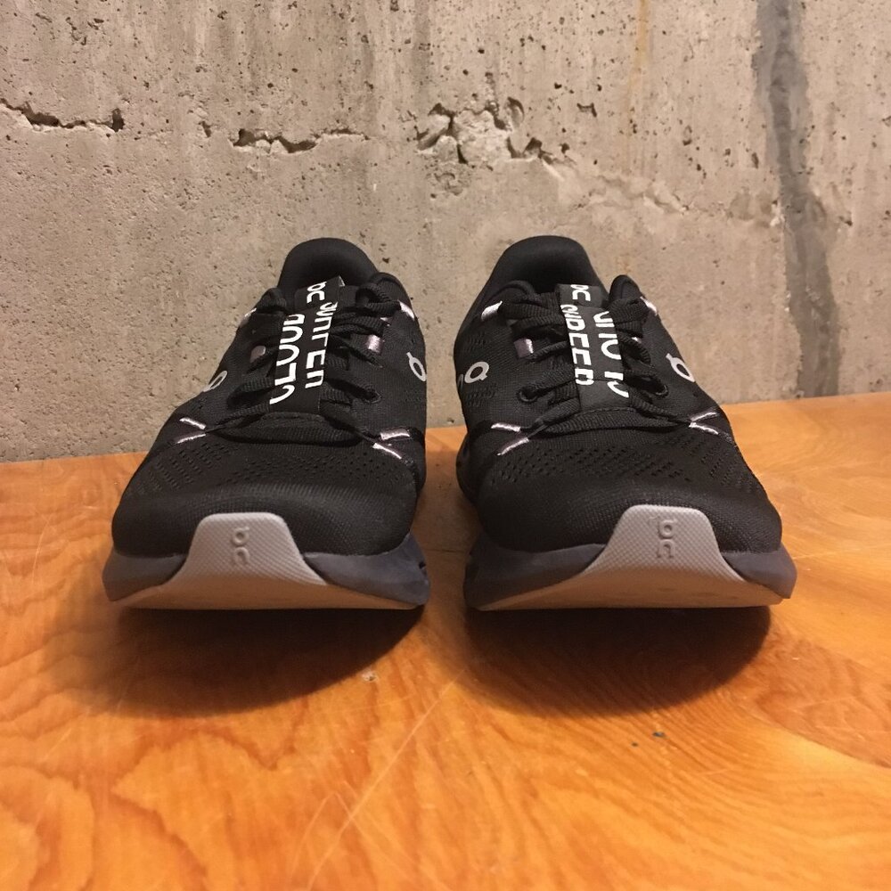 ON CLOUDSURFER Womens Running Hiking Shoe Size 9.5 BLACK EUC NO BOX